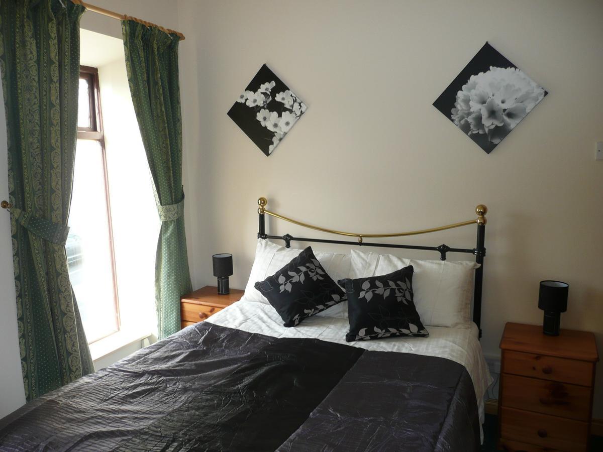 Barron'S Bed & Breakfast Moville Exterior foto
